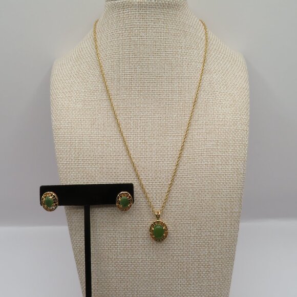 Vintage Jade Gold Tone Necklace and Earrings Set - Picture 2 of 7